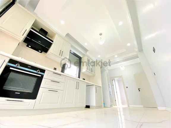 🌀gültaş Emlaktan Gürede Satılık 4+1 Otoparklı Geniş Bahçeli Verandalı Villa 2