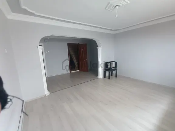 Degirmenlikizik 3+1 Ara Kat Kiralik Daire 1