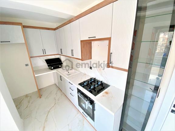 🌀gültaş Emlaktan Akçay İkizçayda Satılık Sıfır Ebeveyn Banyolu Ön Cephe 2+1 Daire 1