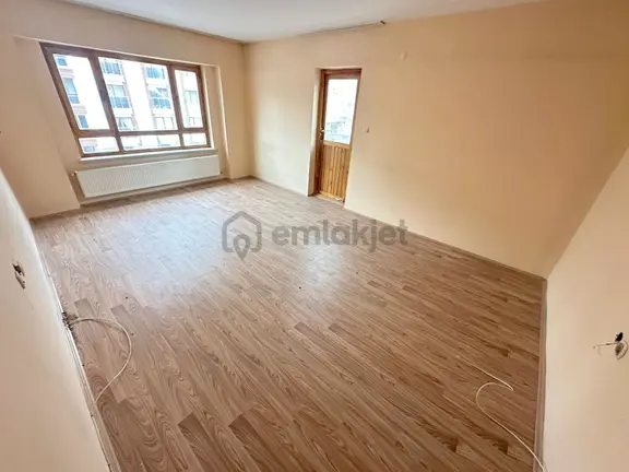 Şafak'tan İncirli'de Cadde Üzeri 3+1 Bağımsız Orta Kat Ön Cephe 2