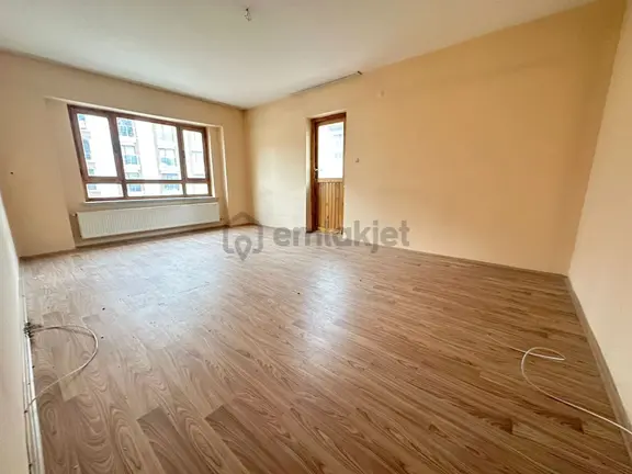 Şafak'tan İncirli'de Cadde Üzeri 3+1 Bağımsız Orta Kat Ön Cephe 1