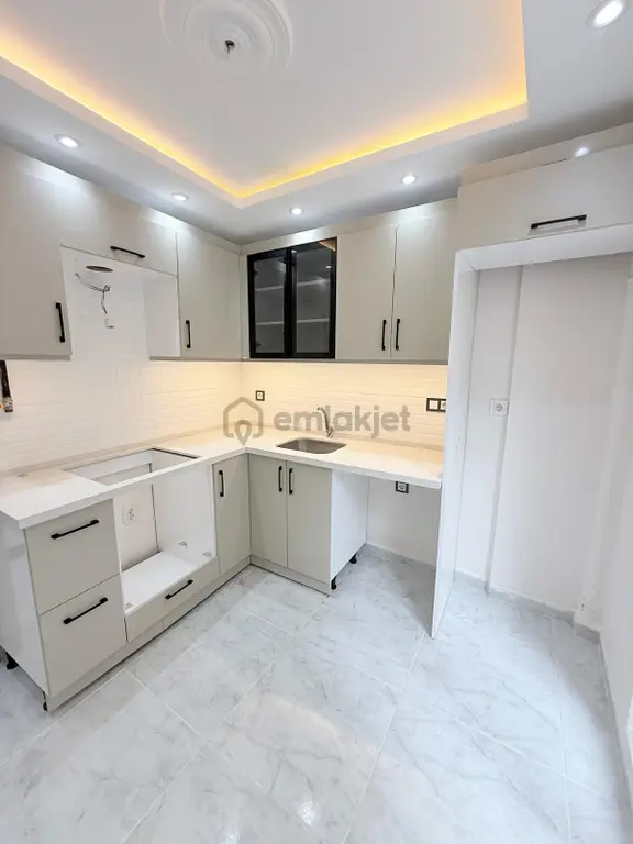 🏡mutlu Mahallesi 🏡 ✅2+1 100 M2 5 Katlının Zemin Katı ❇️full Tadilatlı Özelikli Bahçeli 1