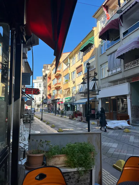 İşlek Caddede Devren Kiralık İroni Kafe 2