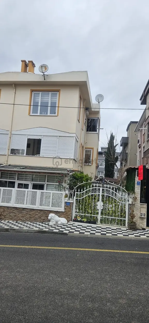 Mefeyapıdan Değirmenaltında Satılık Muhteşem Konumda Müstakil Ev 2