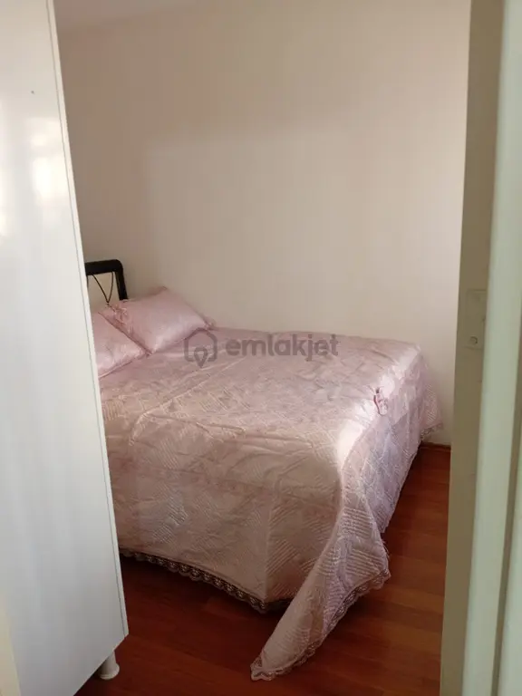 Kaçmaz'dan Sosyal Konutlarda 2+1 Satılık Ara Kat Daire 2