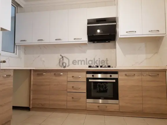 Çıldır Mahallesinnde 3+1 Kapalı Mutfak Düz Daire 2