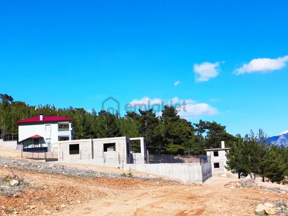 Kar Emlaktan Efes Sitesi Üzerinde 400 M2 Satılık Arsa 1