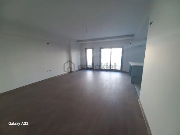 Karşıyaka Bostanlı Sahil Yürüme Mesafede Kısmen Deniz Manzaralı Satilik Dubleks 3+1 Daire 2