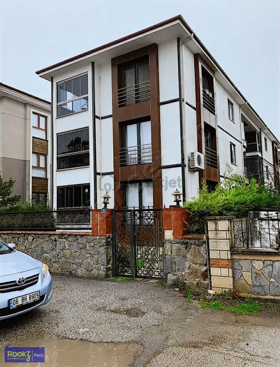 Serdivan Arabacıalanı Mh. Eşyalı Geniş 2+1 Satılık Daire 1