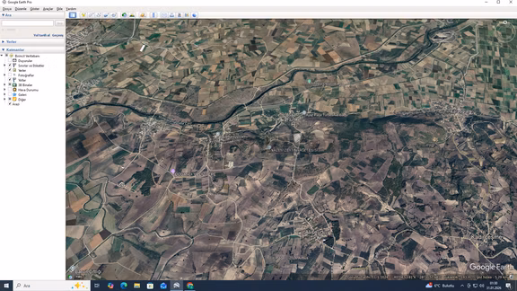 Bursa Mustafakemalpaşa Da İlçeye 5 Km Mesafede 5500m2 Ceviz Bahçesi 2