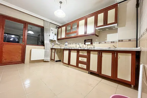 Bademlik'de Ankara Manzaralı 3+1 Ara Katta Kök Tapulu Daire 2
