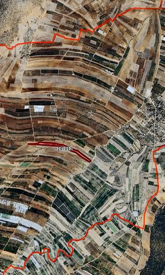 Korkuteli Bayat Mh. Satılık 11 Dönüm Yetişkin Armut Bahçesi 1