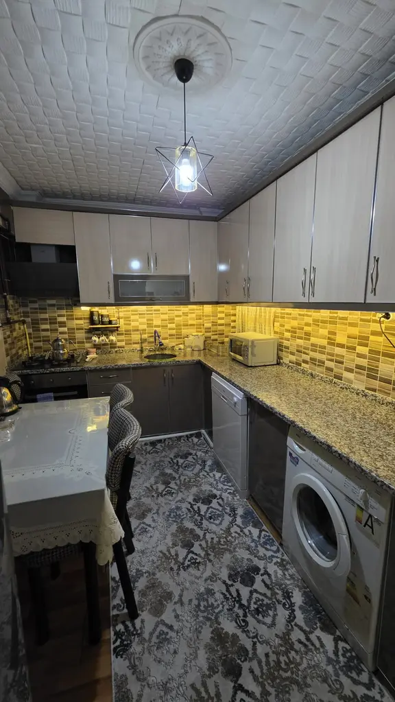 🏡yarhasanlar Mahallesi 🏡 ✅3+1 200m2 5 Katlının 1 Katı Arakat ❇️kapalı Mutfak Petek Kombili 1