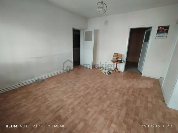 Kuzey Emlaktan Sarı Hoca Aşevi Civarı Satılık 3 Katlı Müstakil Daire 2