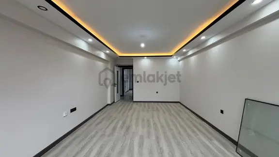 Recep Ümit Emlaktan Tombakzade Yakını Özel Garajlı 3+1 Daire Nüt8 2