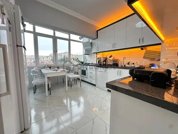 Genereal Tevfik Sağlam Caddesinde Lüx Yapılı Yapılı Ara Kat 3+1 2