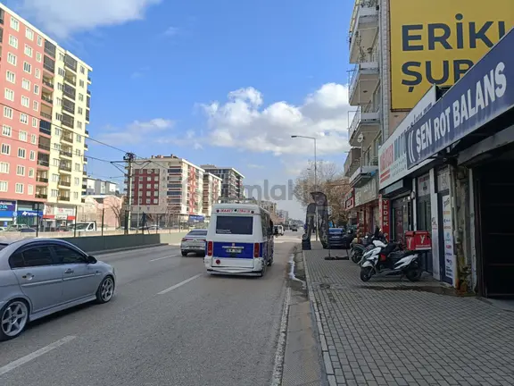 Yıldırım Davutdede Mah Ankarayolu Üzeri Devren Kiralık Dükkan 2