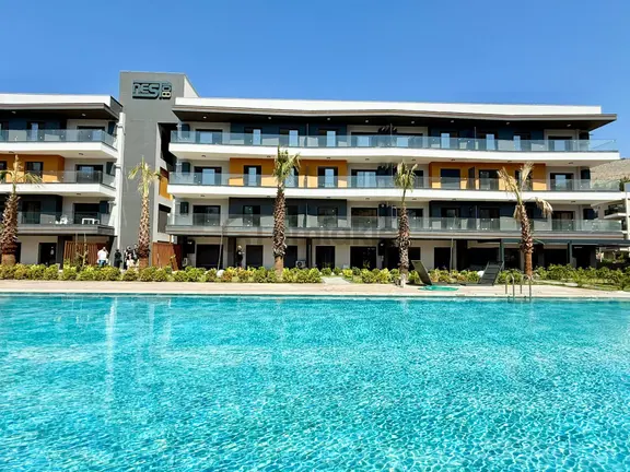 Güvenlık-havuz-bahçe-kapalı Otopark-doğalgaz(kombi)-sosyal Alan-modern-ultra Lüx-fırsat Daireler 2