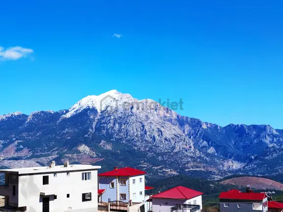 Kar Emlaktan Yenikonacık Efes Sitesi Üzerinde 400 M2 Satılık Arsa 1