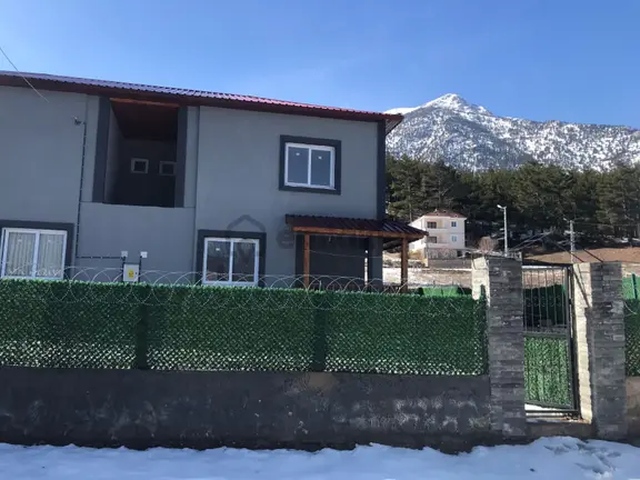 Kar Emlaktan Yenikonacık Kırıntı Mevkiinde Bitişik Nizam 2+1 Satılık Dubleks Villa 1