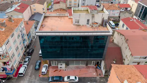 Ataşehir 'de Palladium Avm Ye Komşu Kiralık Komple Plaza 1