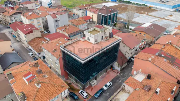 Ataşehir 'de Palladium Avm Ye Komşu Kiralık Komple Plaza 2