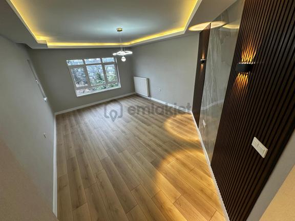 Kariyer'den Aşağı Eğlence'de 3+1 Ultra Lüx Güney Cephe Katta Geniş Daire 2
