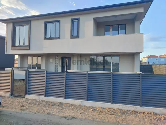 Kırklareli/merkez Kavaklı Beldesinde Satılık Villa 1