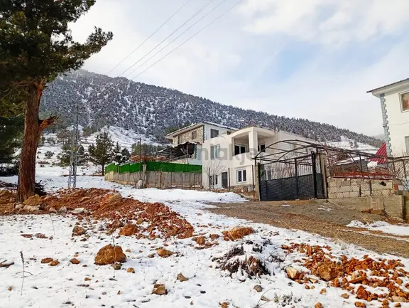 Kar Emlaktan Yenikonacık Bozkırlı Mevkiinde 400 M2 Satılık Arsa 2