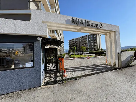 Torbalı Da Full Kredili Havuzlu Site İçi Satılık 3+1 Lüks Daire 1