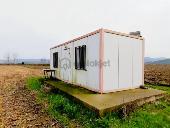 4.018 M² Satılık Tarla Konteyner Ve Yapı Kayıt Belgeli 1