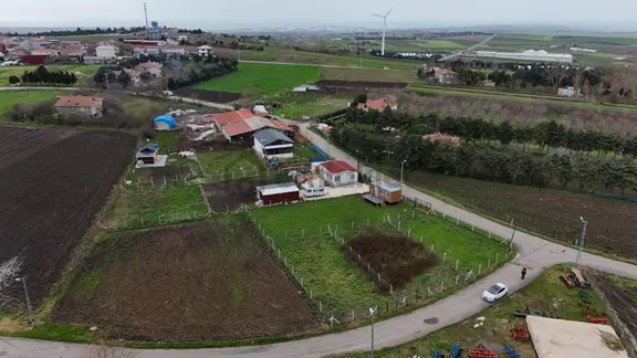Silivri Kadıköyde Köy İçi Mükemmel Konum Köşe Parsel İmara Sınır 2