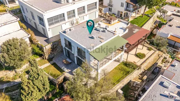 Adabükü Doktorlar Sitesi’de Deniz Manzaralı Köşe Konumlu Dubleks 2