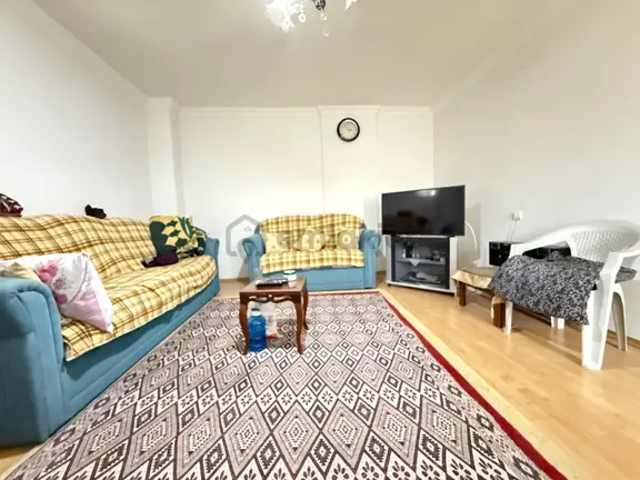 Pınarbaşında Bahce Katı Geniş M2 3+1 2