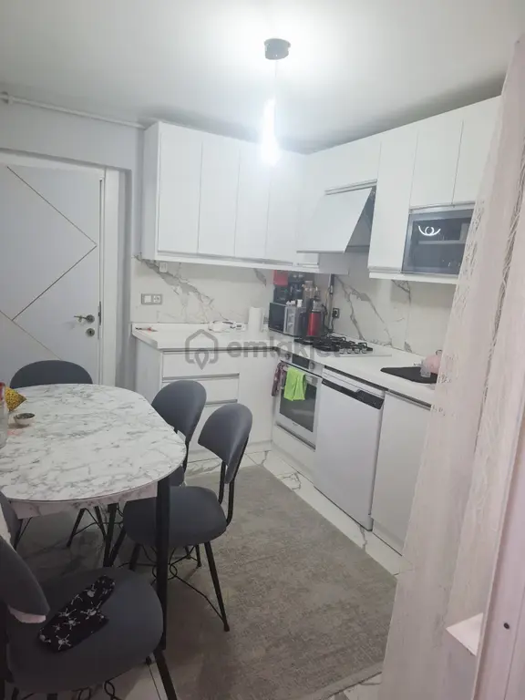 🏡yeni Mahalle Mahallesi🏡 ✅2+1 M2 90m2 5katlının 1katı ❇️özelikli Petek Kombili Arakat 1