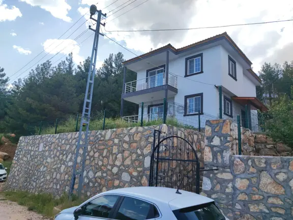 Kar Emlaktan Yenikonacık Bozkırlı Mevkiinde 4+1 Satılık 330m2 Arsası Mevcut Dubleks Villa 1