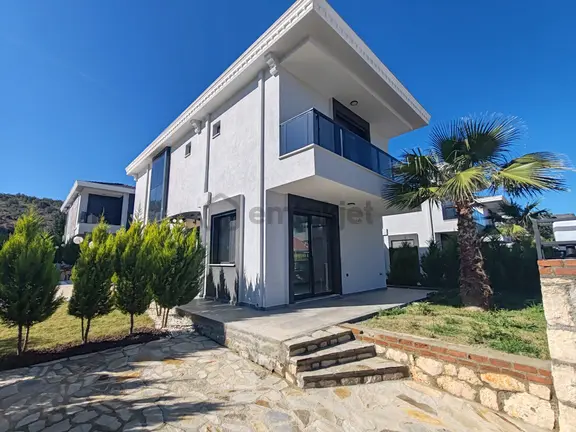 Didim'de Muhteşem 3+1 Satılık Villa Denize Yakın 1