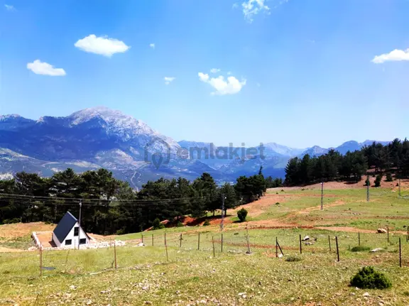 Kar Emlaktan Yenikonacık Bozkırlı Mevkiinde 350 M2 Satılık Arsa 1