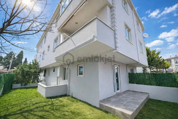 Karasu Merkezde Müstakil Bahçeli, Masrafsız 2+1 Satılık Daire 1