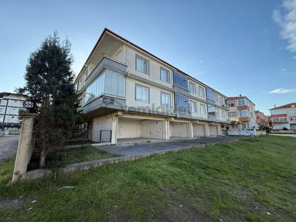 Karasu'da Uygun Fiyatlı Yatırımlık Ve Eşyalı 1+1 Satılık Daire 2