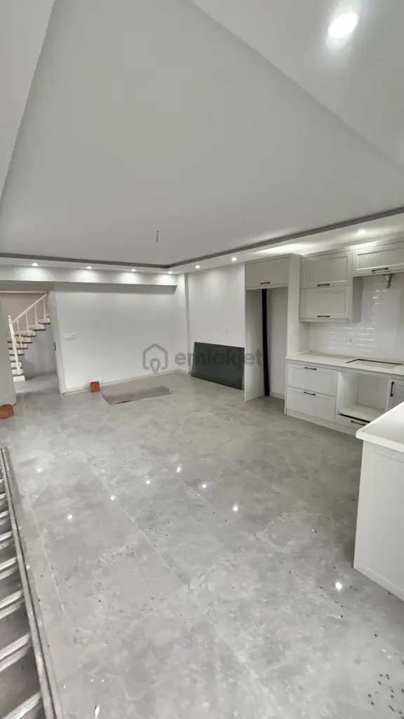 🏡osmancalı Mahallesi 🏡 ✅2+1 100m2 2 Katlı Müstakil Villa ❇️açık Mutfak Bahçeli Otoparklı 2