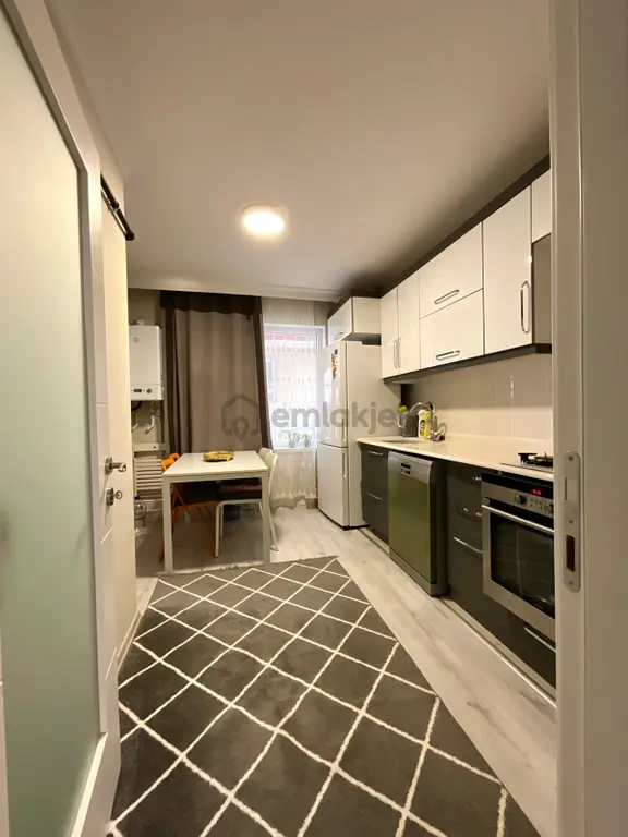 Boğaziçi 1080 Cad. Dibi 2+1 Asansörlü Yapılı Satılık Daire !!! 1