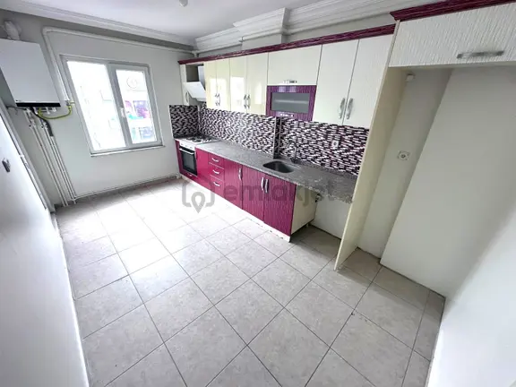 𝄞melodi'den Gömeç'te Cadde Üzeri 3+1 Asansörlü Ebeveyn Banyolu Ön Cephe Ara Kat Daire 1