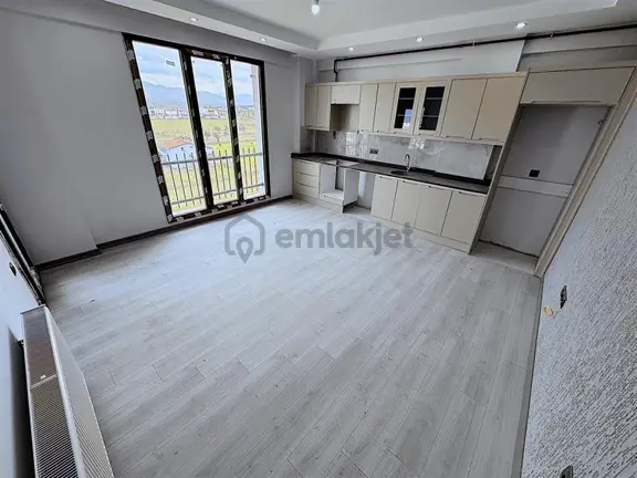 Onmax Burhaniye Merkez Bademalanı Satılık 1+1 Daire 1