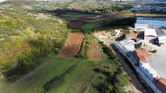 Kandıra Merkez Sanayi İmarı Yakınında 4115 M2 Satılık Tarla 1