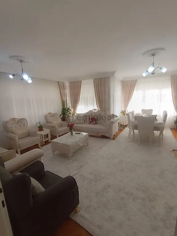 Kavaklıkta Satlık Daire Kombili 3+1 Kat1 2