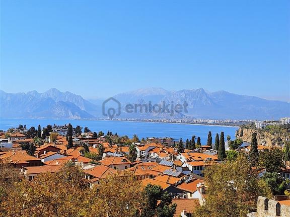 Atatürk Cad.üçkapılar Karşısı Satılık Asansörlü Arakat 2+1 Daire 2