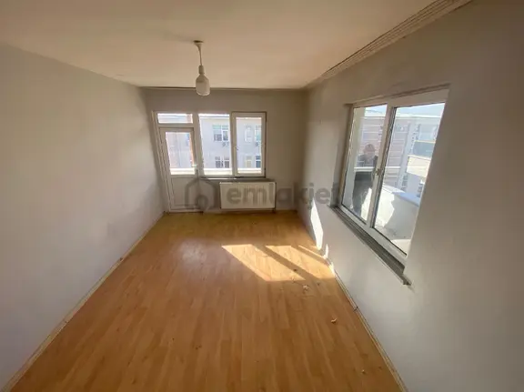 Tuşba Emlaktan Satılık Adliye Binası Önünde 3+1 Daire 2