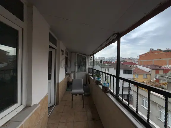 Kıraç Şehitler Mah'de 2+1 85 M² Satılık Eşyalı Çatı Katı Daire ! 2