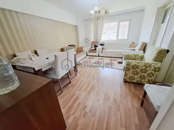 Şehir Has. Yakını 3+1 Ful Eşyalı 20.000tl Memur Kiracılı Bahçeli 2